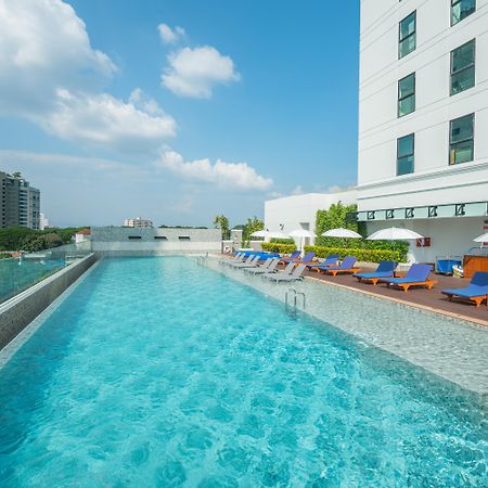 The Empress Premier Chiang Mai - Sha Extra Plus Ngoại thất bức ảnh The swimming pool at the hotel