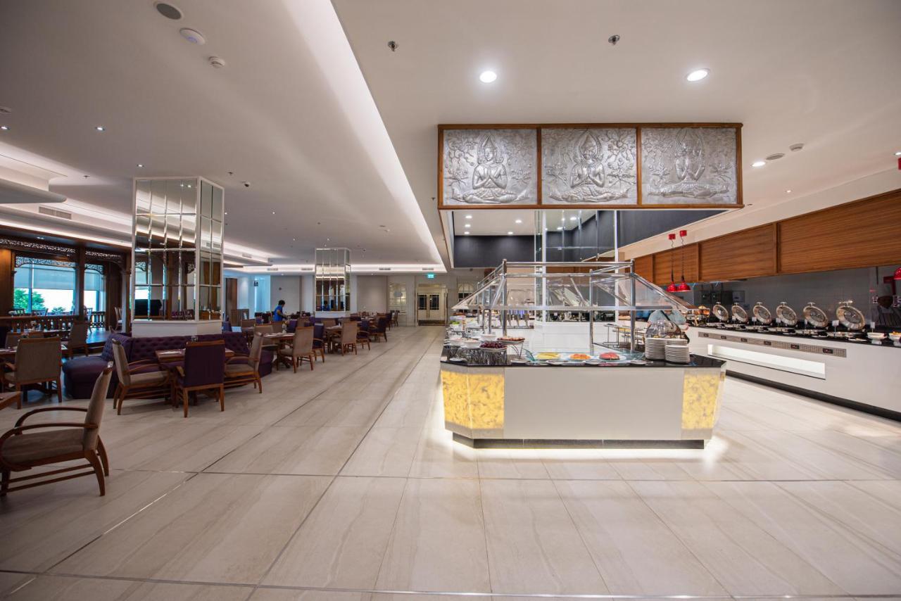 The Empress Premier Chiang Mai - Sha Extra Plus Ngoại thất bức ảnh The lounge at the airport
