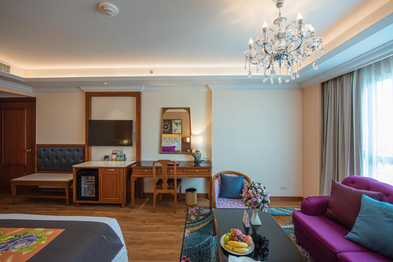 The Empress Premier Chiang Mai - Sha Extra Plus Ngoại thất bức ảnh A suite at the hotel